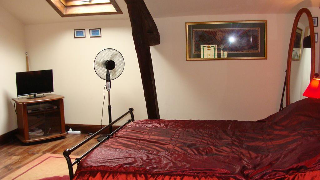 Gite Du Paradis Vieuzos Buitenkant foto