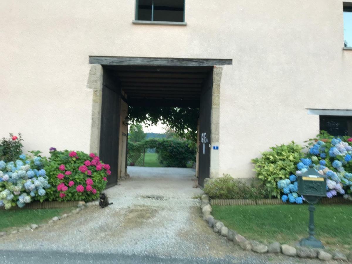 Gite Du Paradis Vieuzos Buitenkant foto